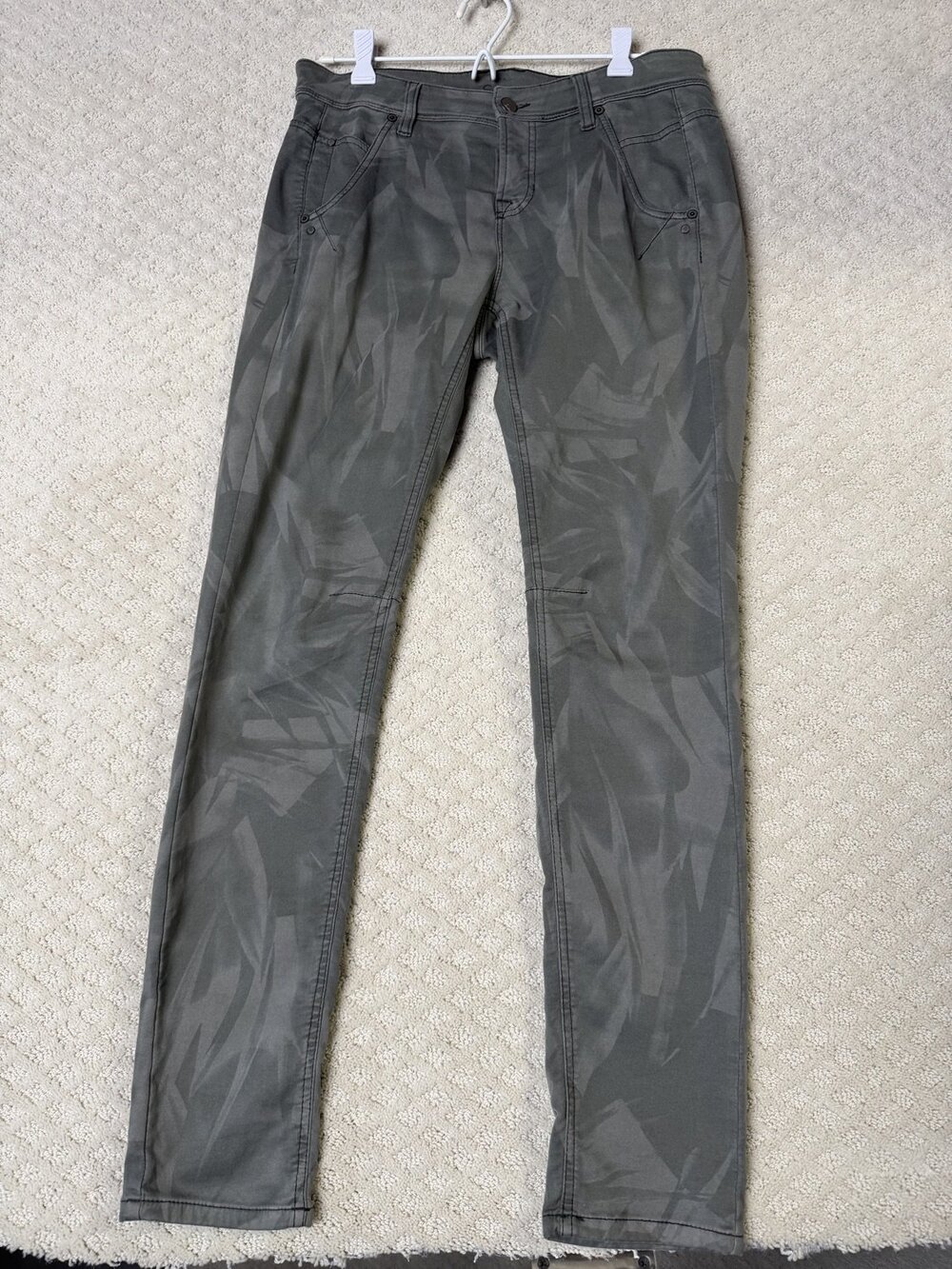 Cambio Designed by CJ JEANS EST. 1986 WWW. .DE Lizzi Jog Chino Pants Gray Size 6